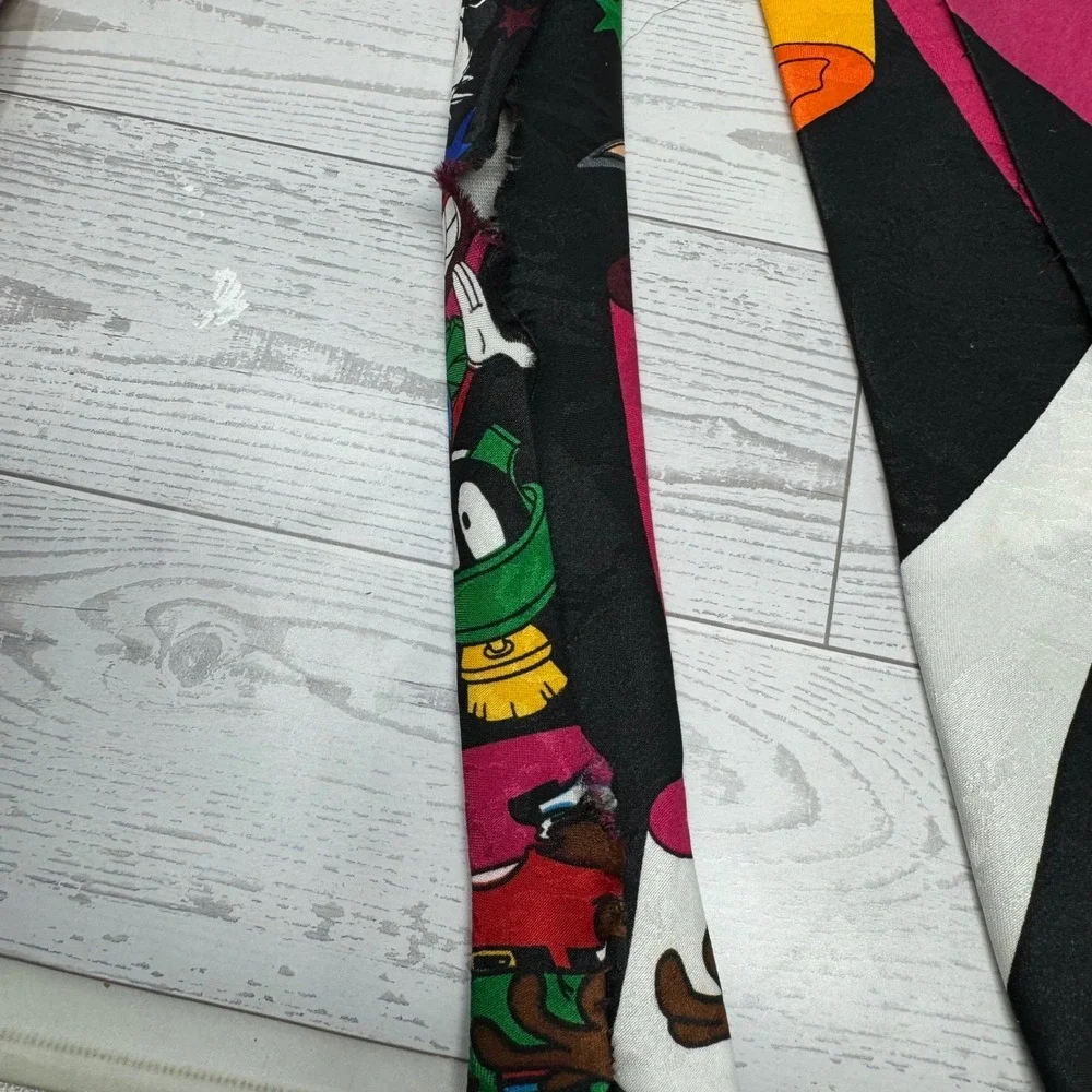 Looney Tunes Tie Men's Polyester‎ Black Cartoon Characters All Over Print VTG